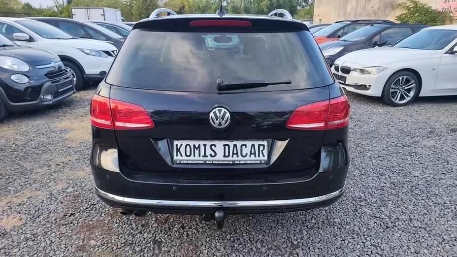 VOLKSWAGEN Passat -