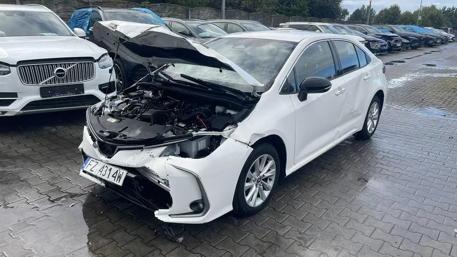TOYOTA Corolla -