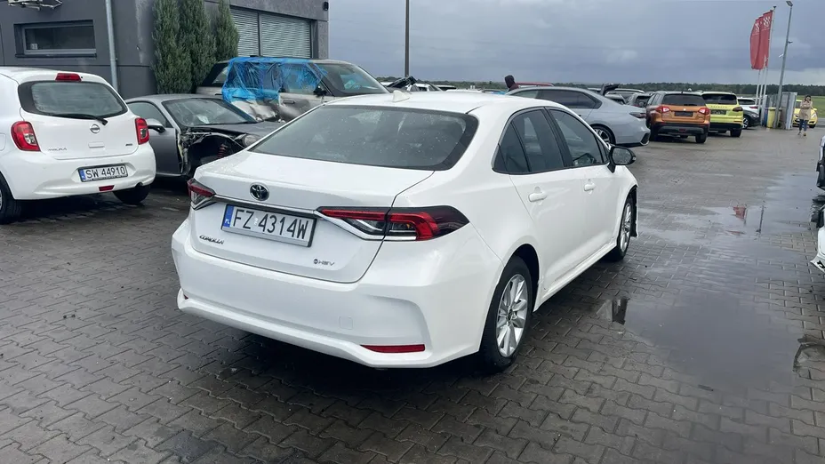 TOYOTA Corolla -