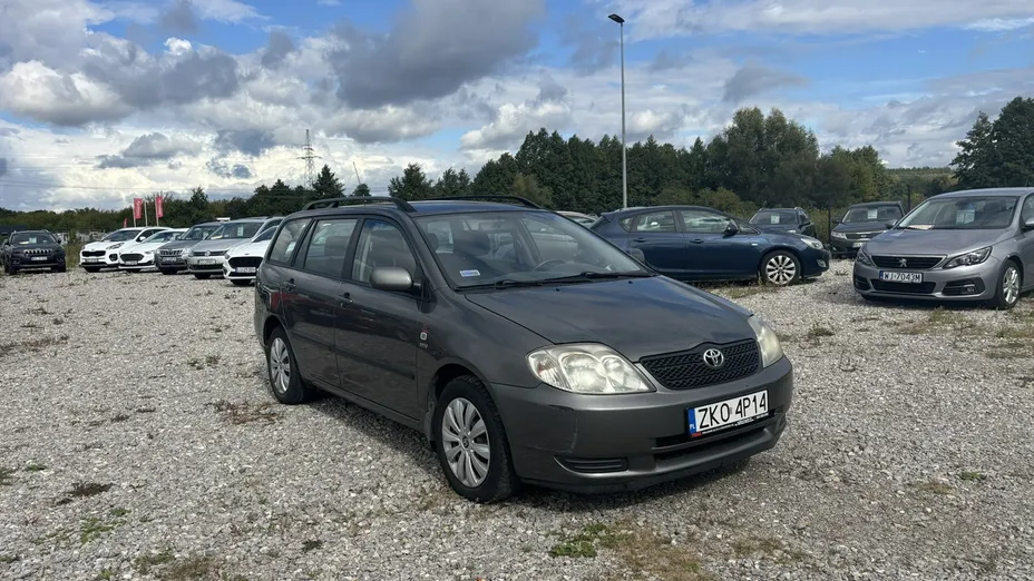 TOYOTA Corolla -