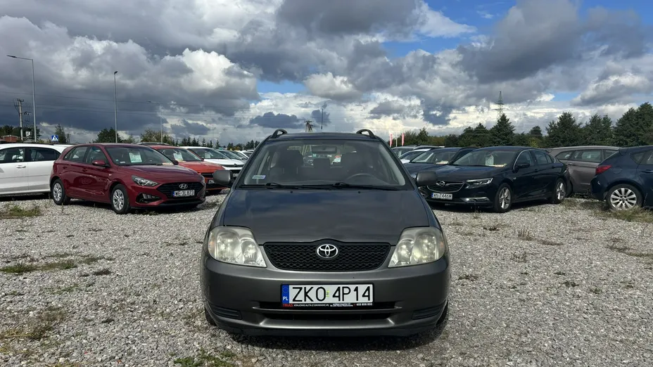 TOYOTA Corolla -