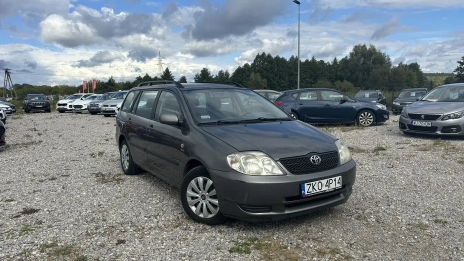 TOYOTA Corolla -