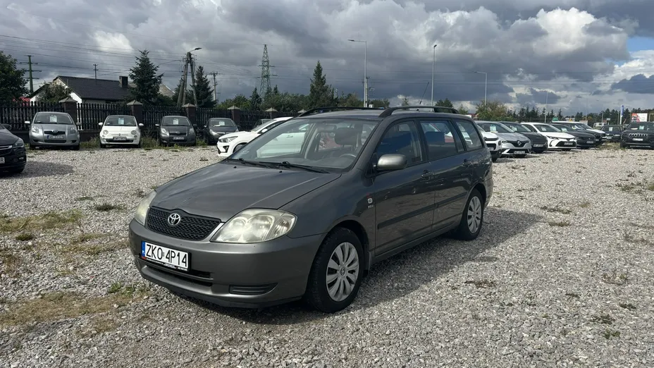 TOYOTA Corolla -