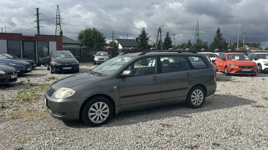 TOYOTA Corolla -