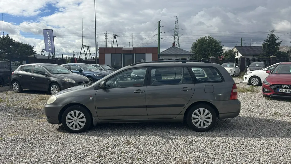 TOYOTA Corolla -