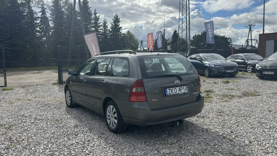 TOYOTA Corolla -