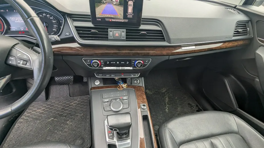 AUDI Q5 -