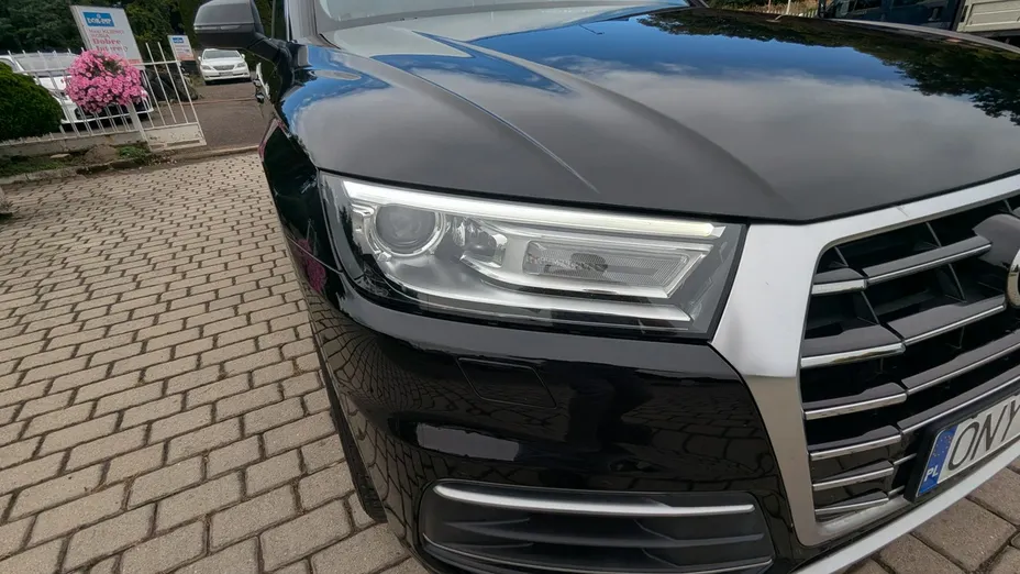 AUDI Q5 -