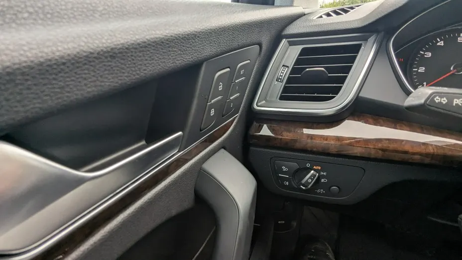 AUDI Q5 -