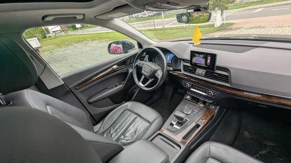 AUDI Q5 -