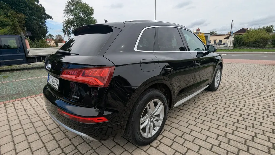 AUDI Q5 -