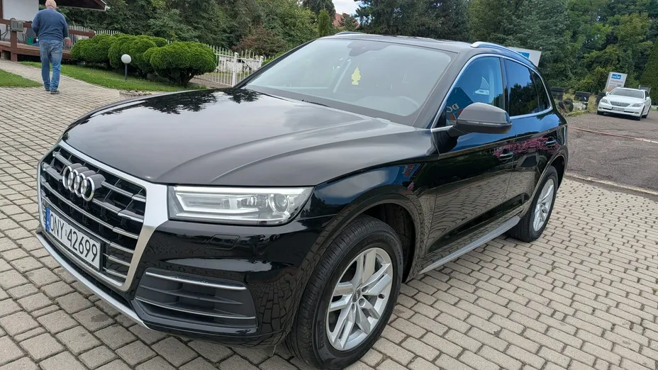 AUDI Q5 -
