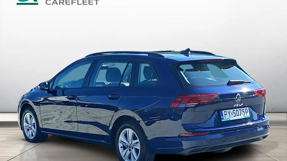 VOLKSWAGEN Golf -