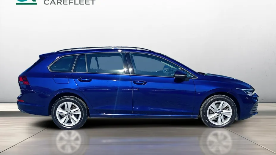 VOLKSWAGEN Golf -