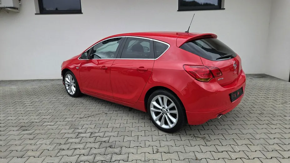 OPEL Astra -