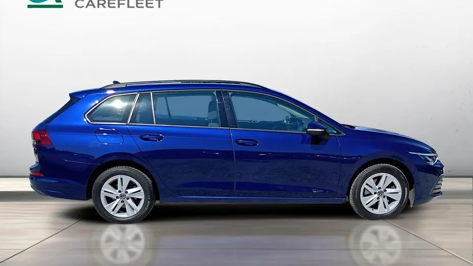 VOLKSWAGEN Golf -