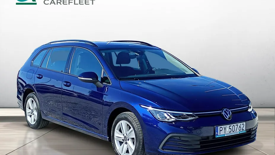 VOLKSWAGEN Golf -