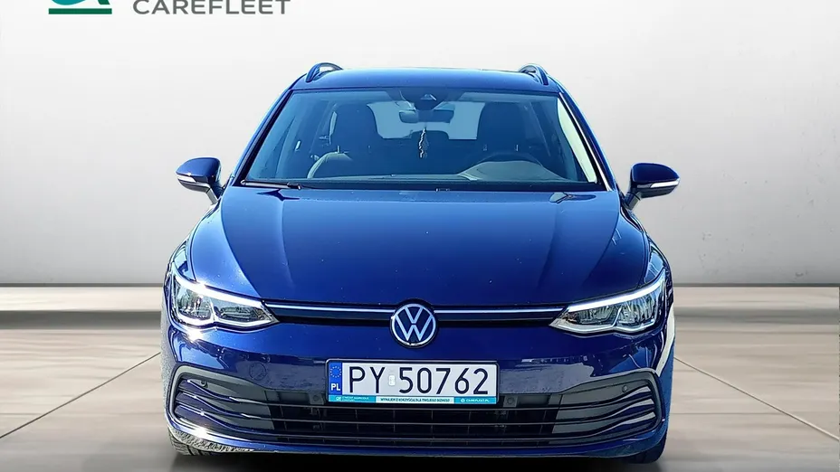 VOLKSWAGEN Golf -