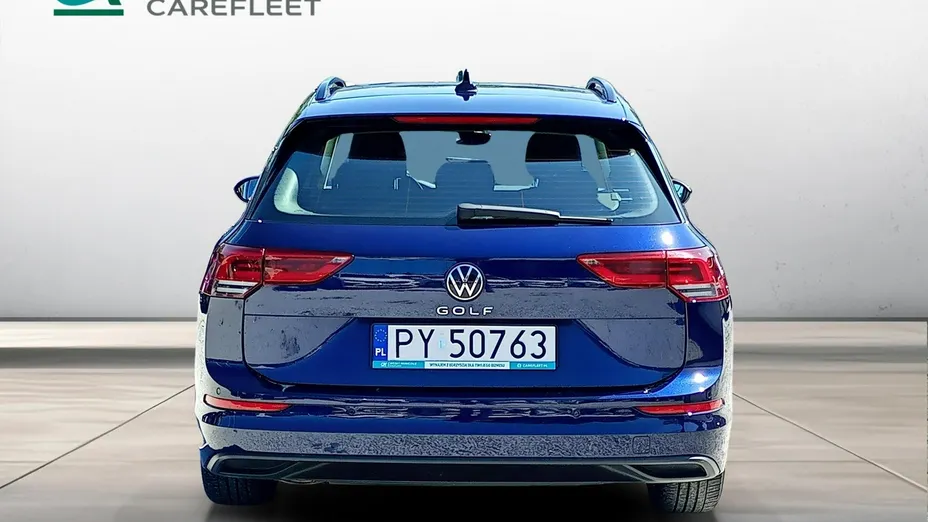 VOLKSWAGEN Golf -