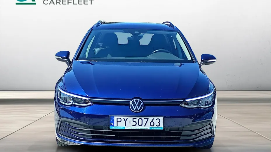 VOLKSWAGEN Golf -