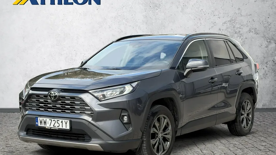 TOYOTA RAV4 -