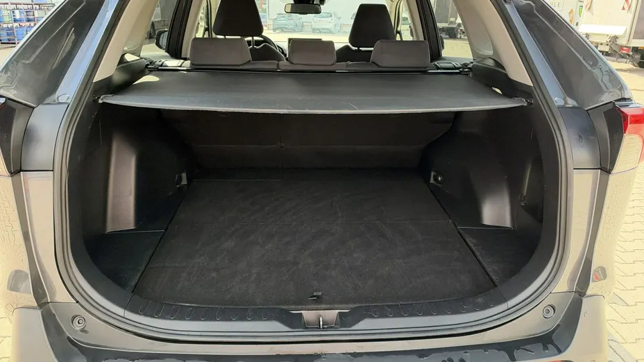 TOYOTA RAV4 -