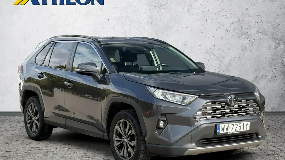 TOYOTA RAV4 -