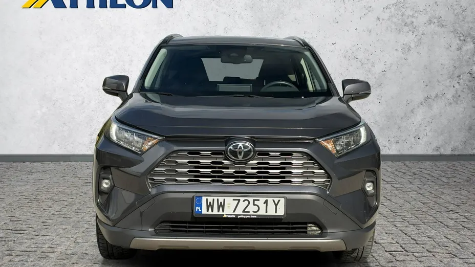 TOYOTA RAV4 -