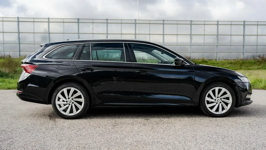 SKODA Octavia -