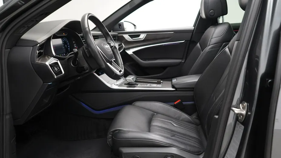 AUDI A6 -