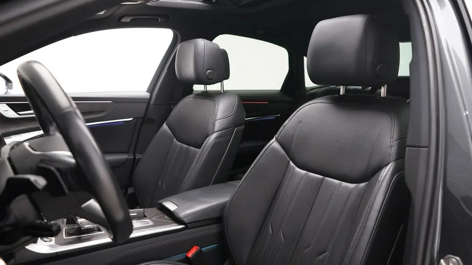 AUDI A6 -
