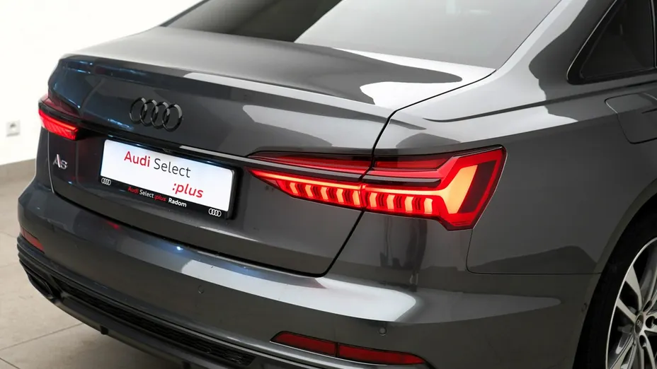 AUDI A6 -