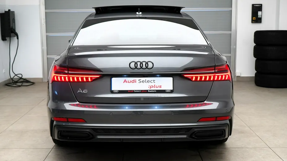AUDI A6 -