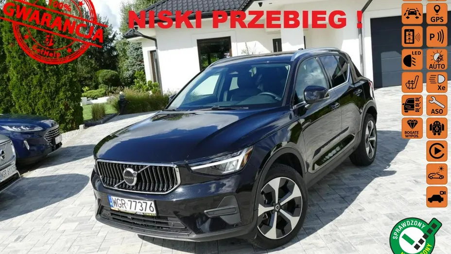 VOLVO XC40 -