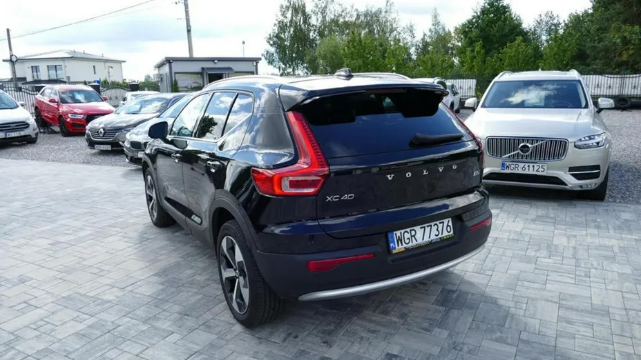 VOLVO XC40 -
