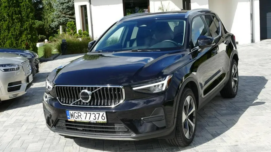 VOLVO XC40 -