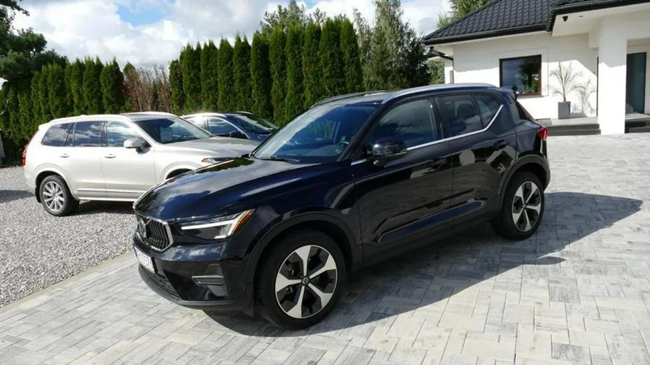 VOLVO XC40 -
