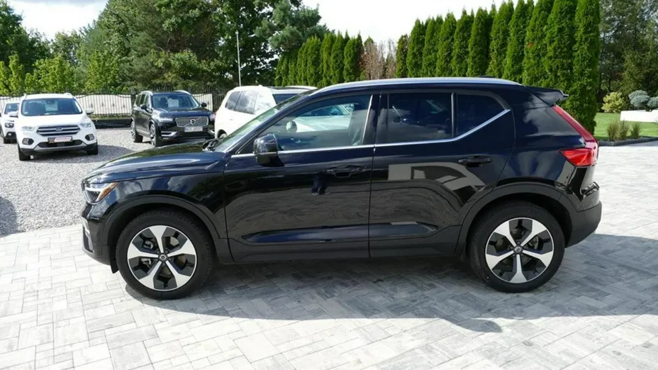 VOLVO XC40 -