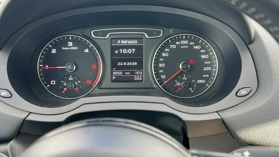 AUDI Q3 -