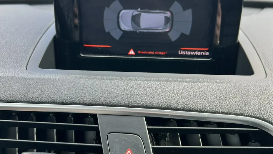AUDI Q3 -