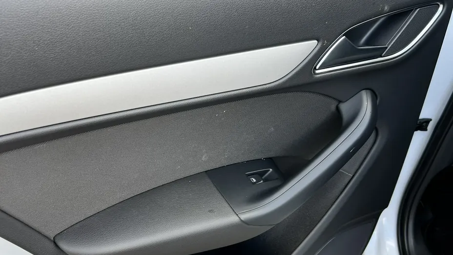 AUDI Q3 -