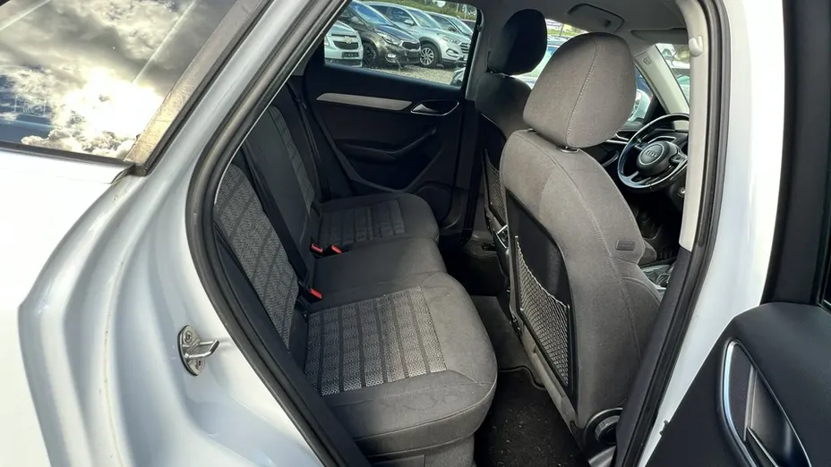 AUDI Q3 -