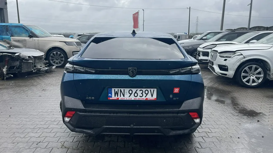 PEUGEOT 408 -