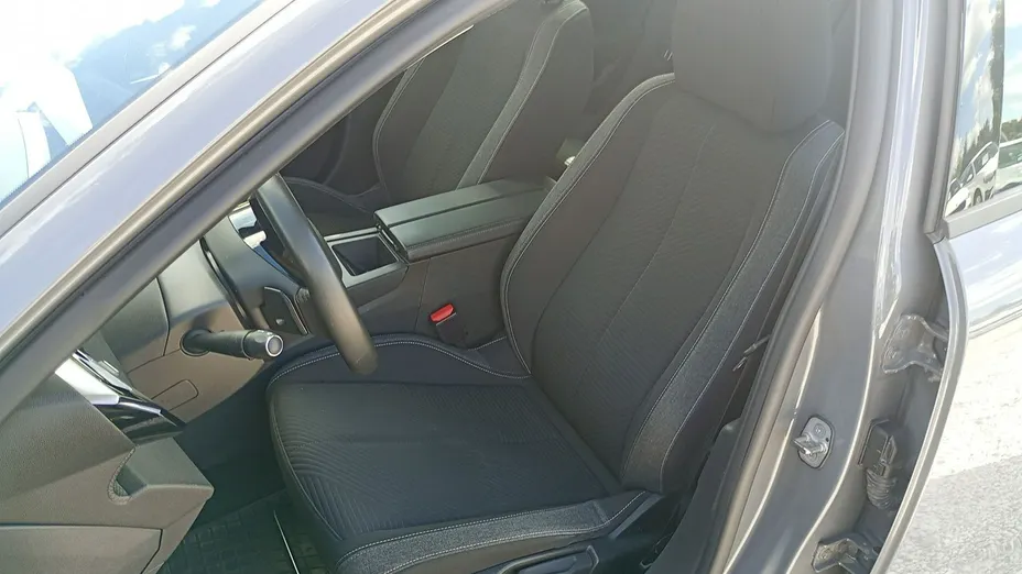 PEUGEOT 308 -
