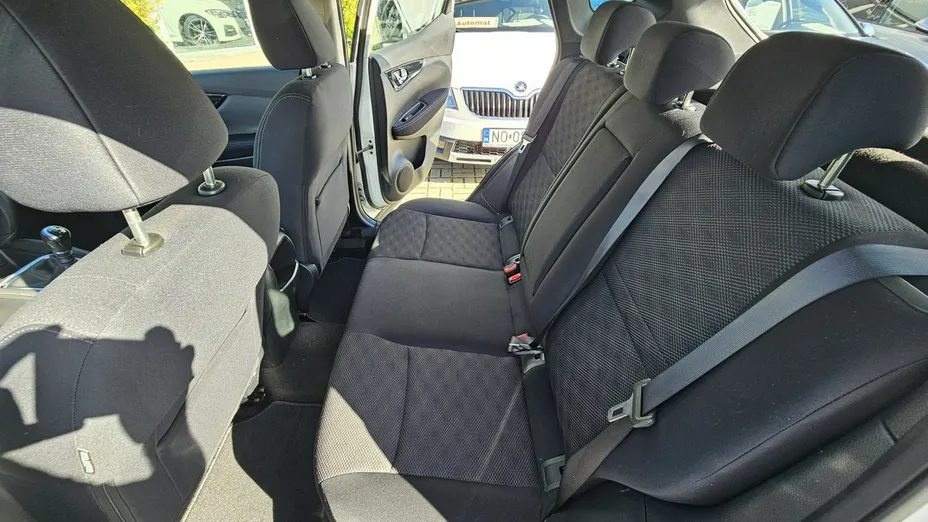 NISSAN Qashqai -