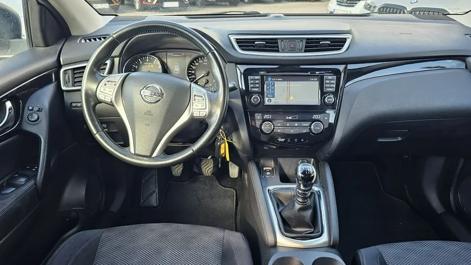 NISSAN Qashqai -