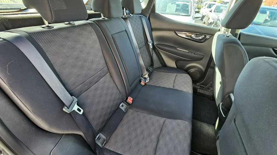 NISSAN Qashqai -