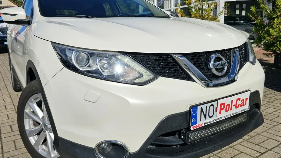 NISSAN Qashqai -