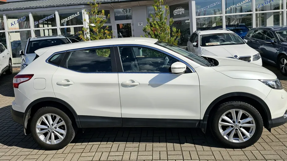 NISSAN Qashqai -