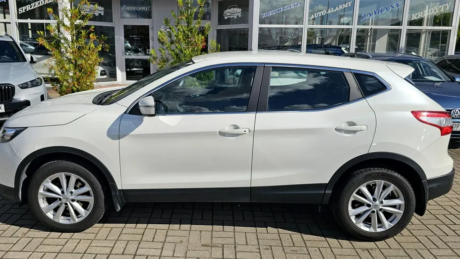 NISSAN Qashqai -
